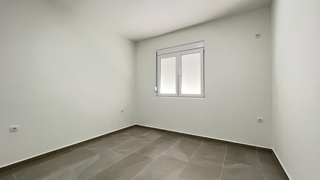 Image of House - 4 Bedrooms - 2 Bathrooms for Sale in Ulcin-Donji Stoj-Montenegro, Image 9